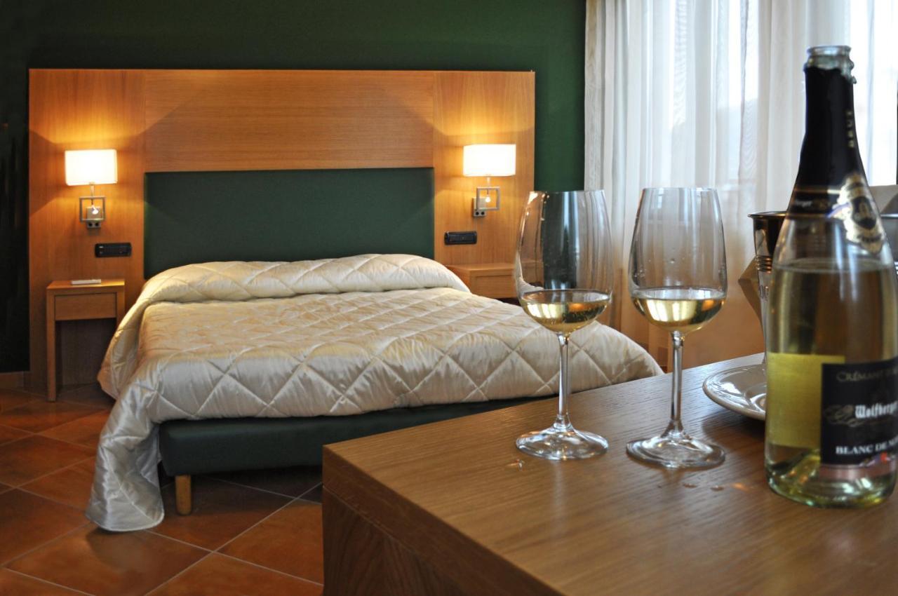 Mingone Hotel Ristorante Isola di Liri الغرفة الصورة